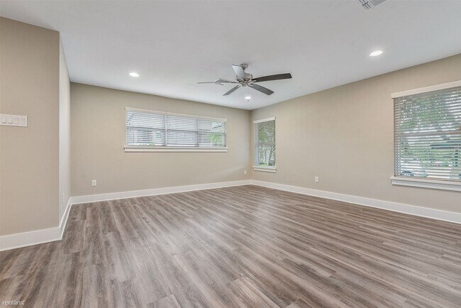 Foto del edificio - 5 br, 4 bath House - 4100 Oaklawn St