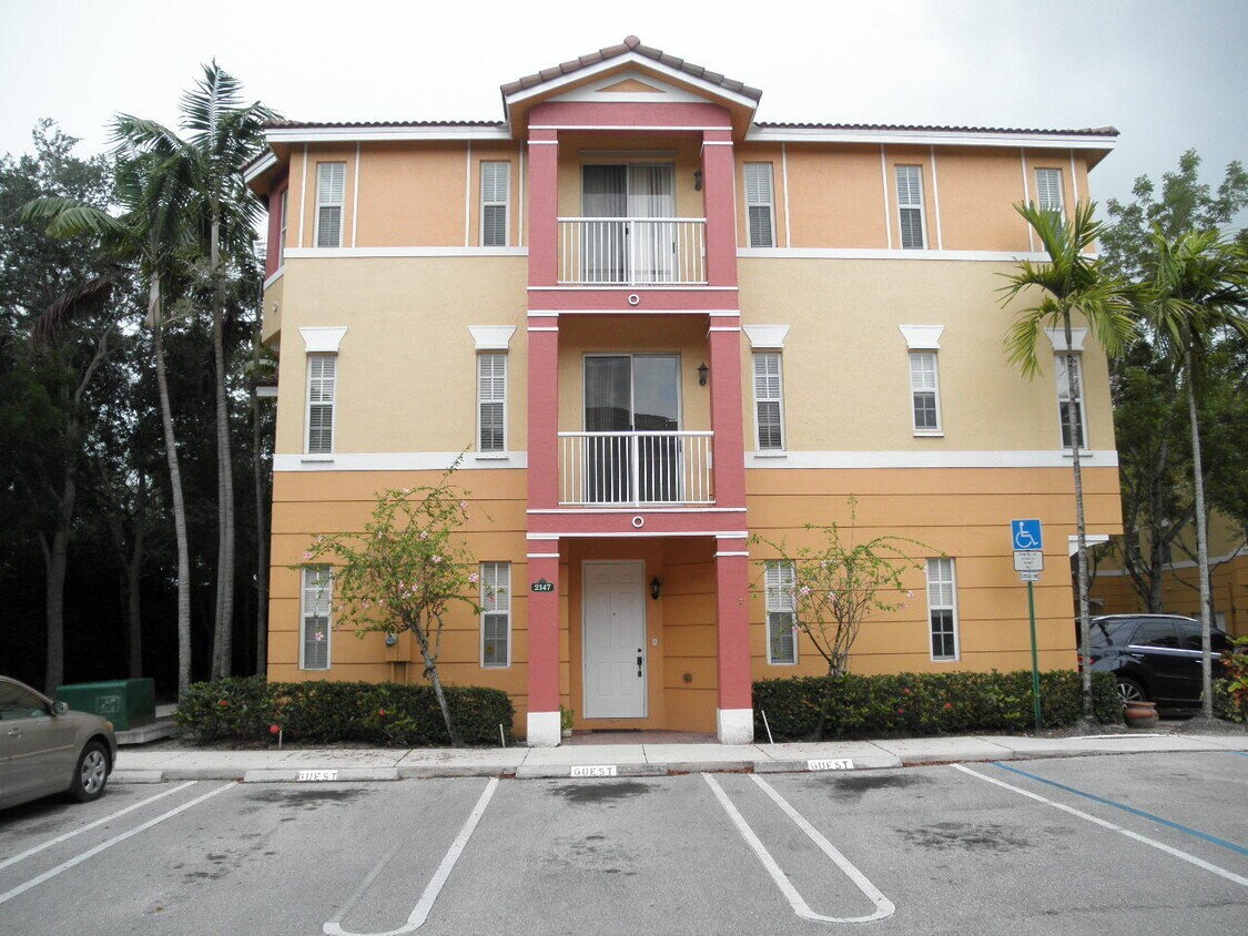 Foto principal - 2147 Shoma Dr