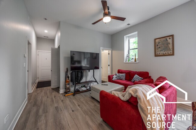 Foto del edificio - 1456 W Addison St