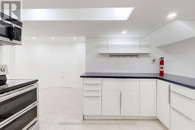 Building Photo - 1 Bramwell Dr