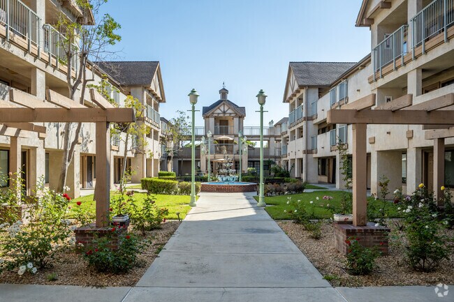 Patio - Rose Gardens Apartments