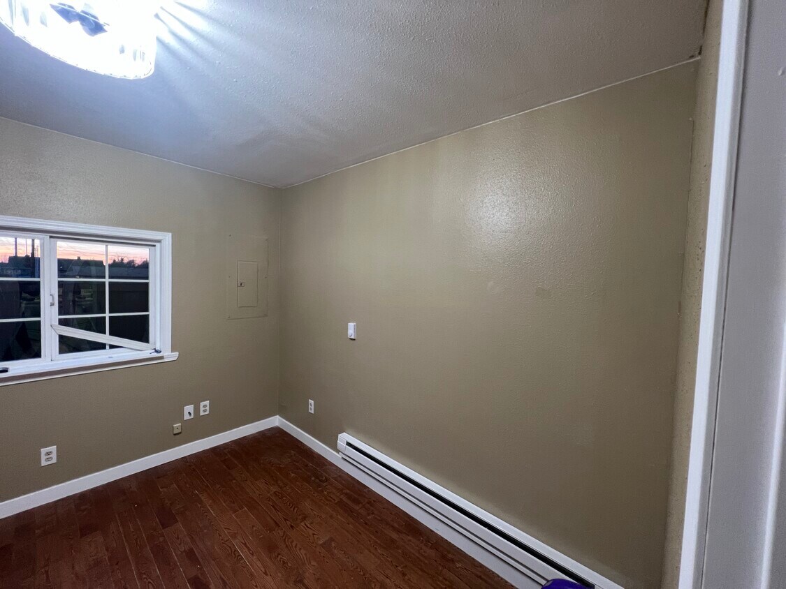 Foto del edificio - 1211 E 72nd St