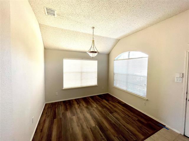Building Photo - 1516 Broadmoor Dr
