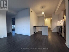 Building Photo - 203 College St