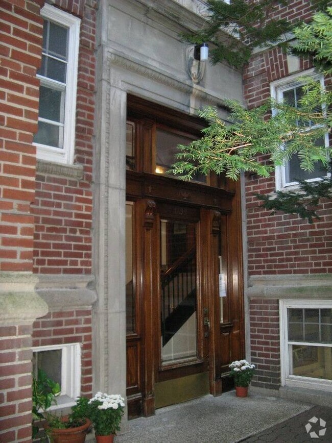 Building Photo - 1699 Cambridge St