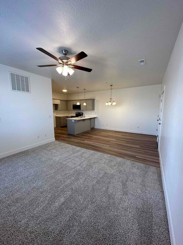 Building Photo - 3375 W 2010 N