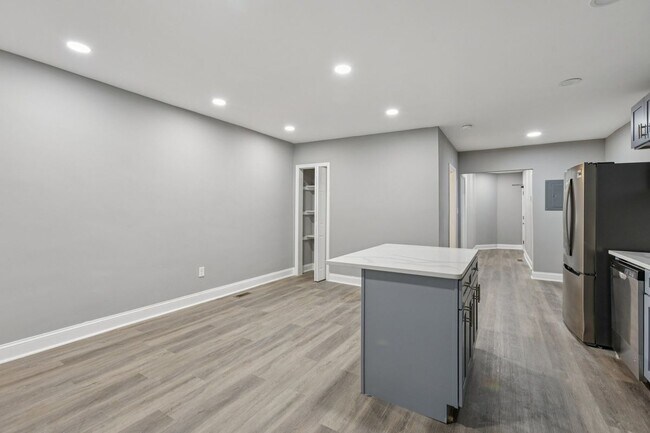 Foto del edificio - 405 34th St SE