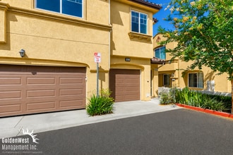 Building Photo - 1622 Puffin Pl