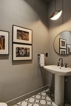 Building Photo - 4521 San Felipe St