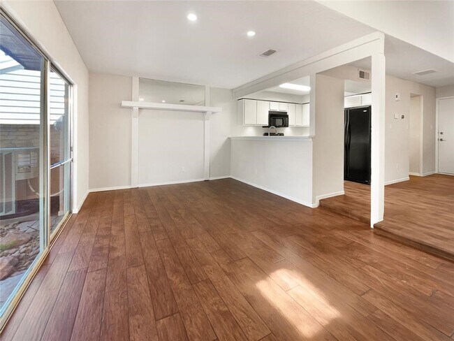 Foto del edificio - 6823 Greenway Chase St