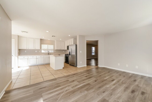 Building Photo - 6171 W Blue Rapids Ct
