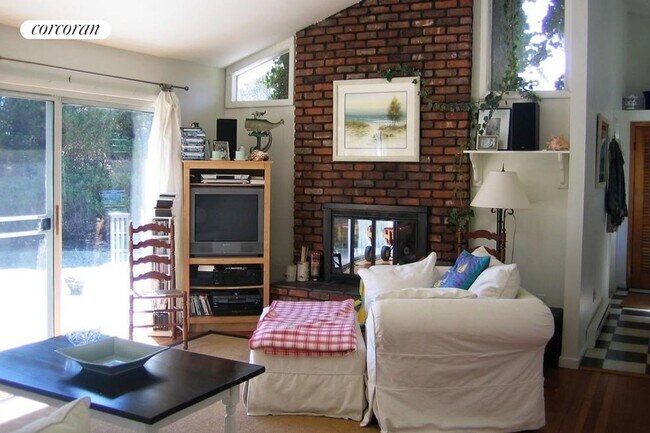 Foto del edificio - 176 Bluff Rd