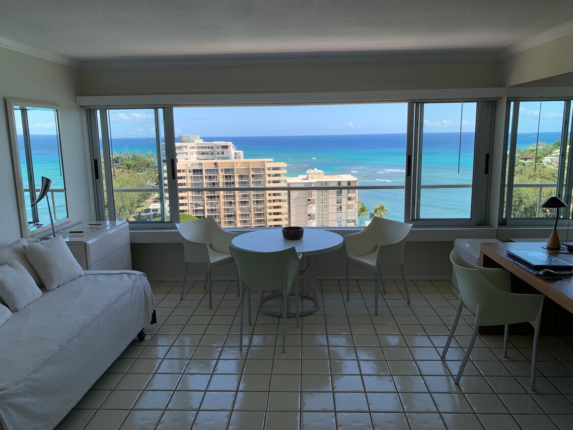 Primary Photo - Ocean Front, Gold Coast, Furnished Studio ...