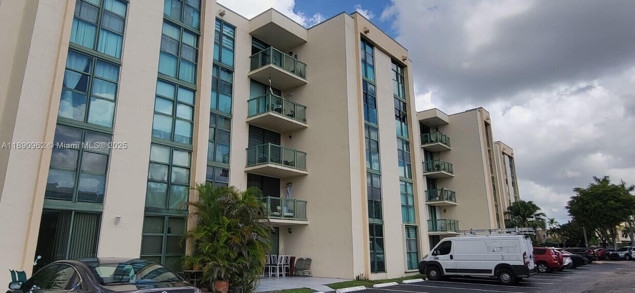 Foto principal - 2075 SW 122nd Ave