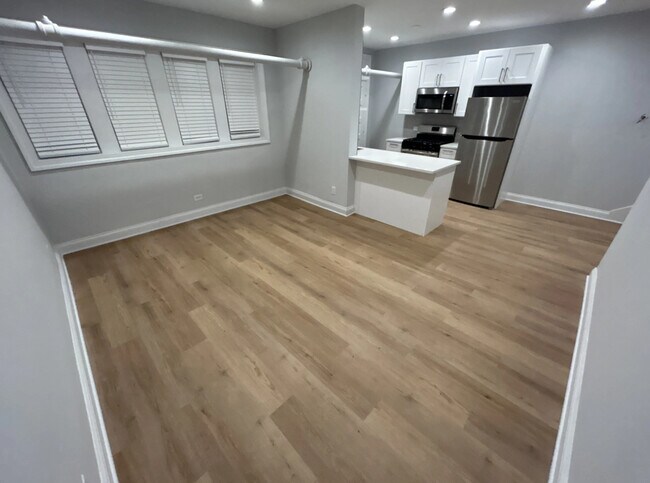 Foto del edificio - 1307 W Roscoe St