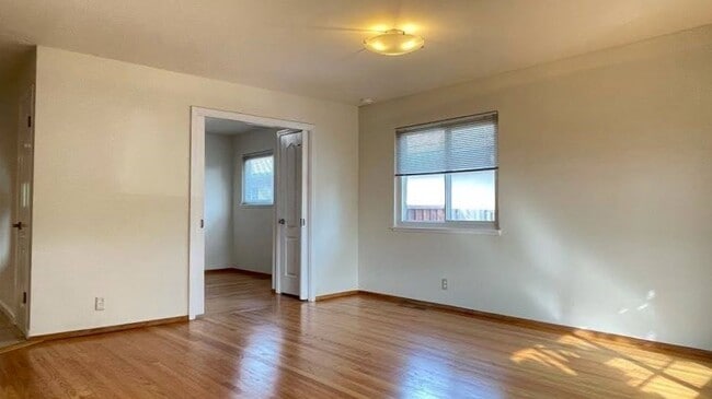 Building Photo - 1591 Heron Ave
