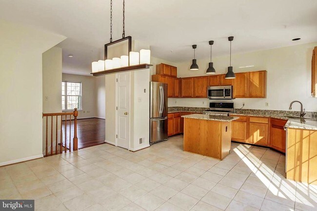 Building Photo - 7314 Shady Glen Dr