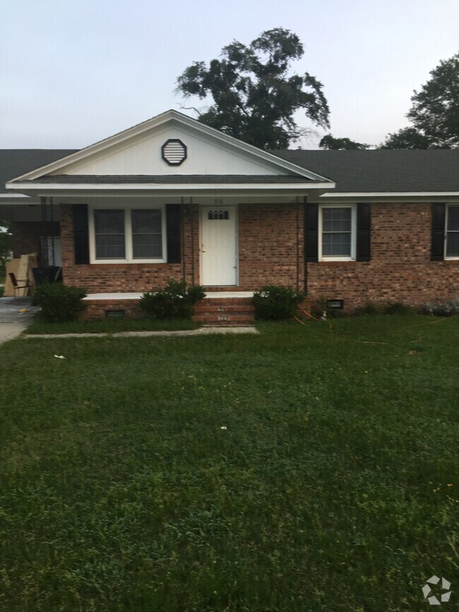 Apartments for rent in Garland NC with Air Conditioning 1 Rentals