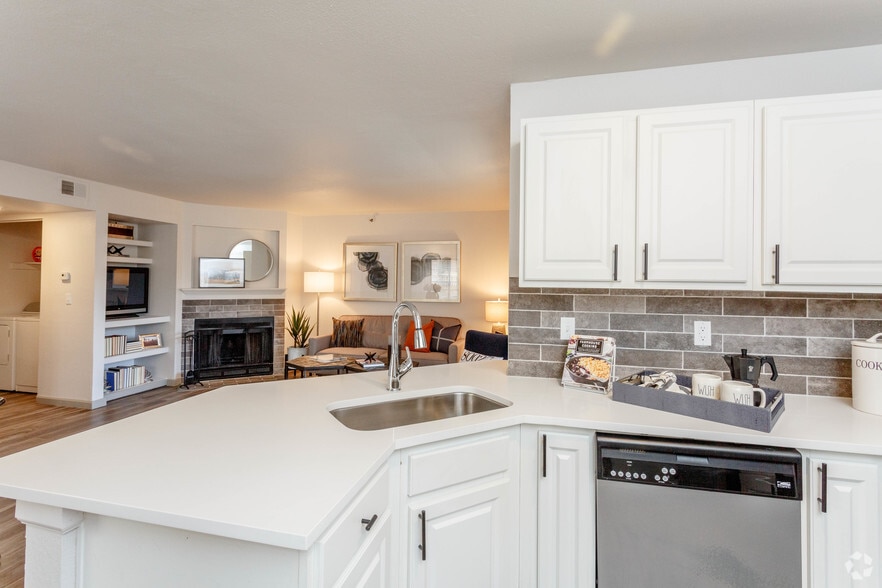 Grand View at Flatirons