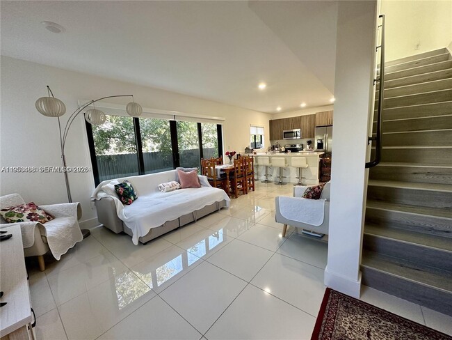 Foto del edificio - 306 NW 11th Ct