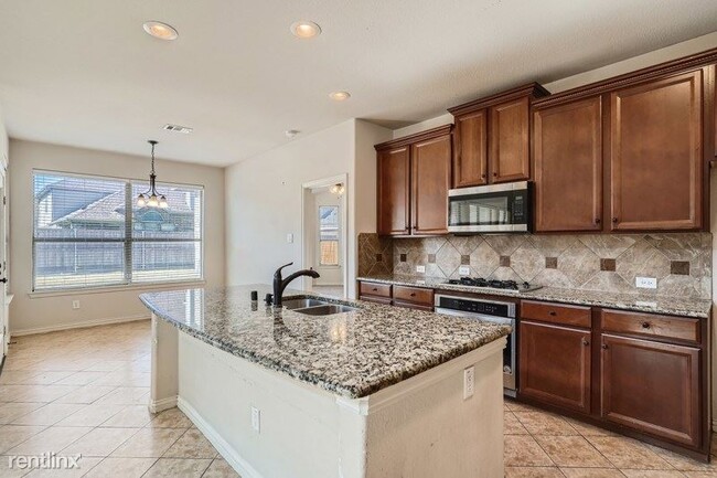 Building Photo - 4 br, 2.5 bath House - 2715 Ponce De Leon ...
