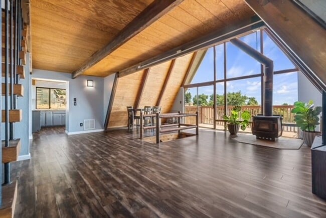 Building Photo - 26120 Deertrail Dr