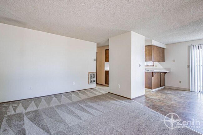 Foto del edificio - 3103 NE Whitman Ave.