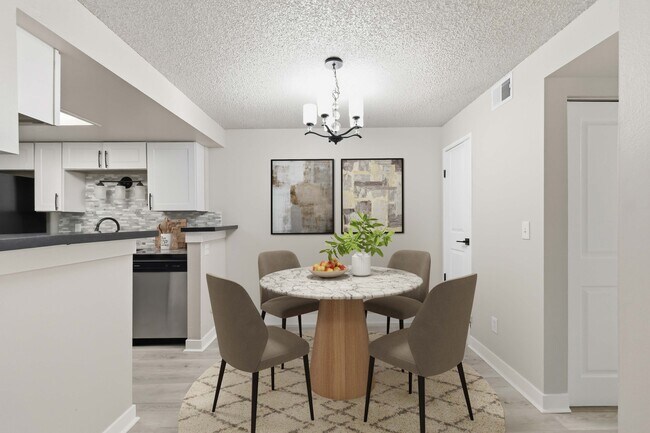 Foto del edificio - 13221 E Asbury Dr