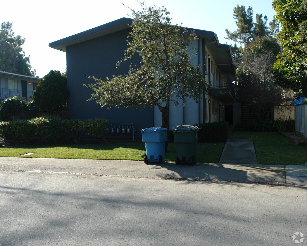 Building Photo - 4180 Byron St