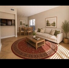 Building Photo - 2025 Augusta Dr