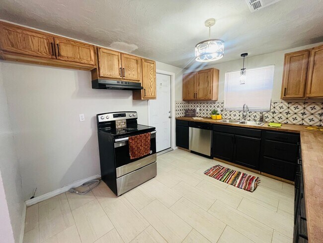 Foto del edificio - 2324 SW 47th St