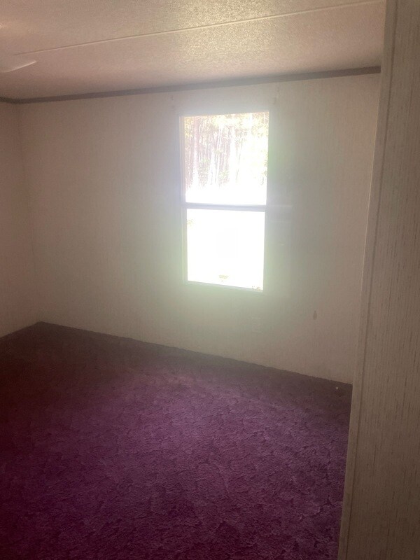 Foto del edificio - 140 Marvin Cir