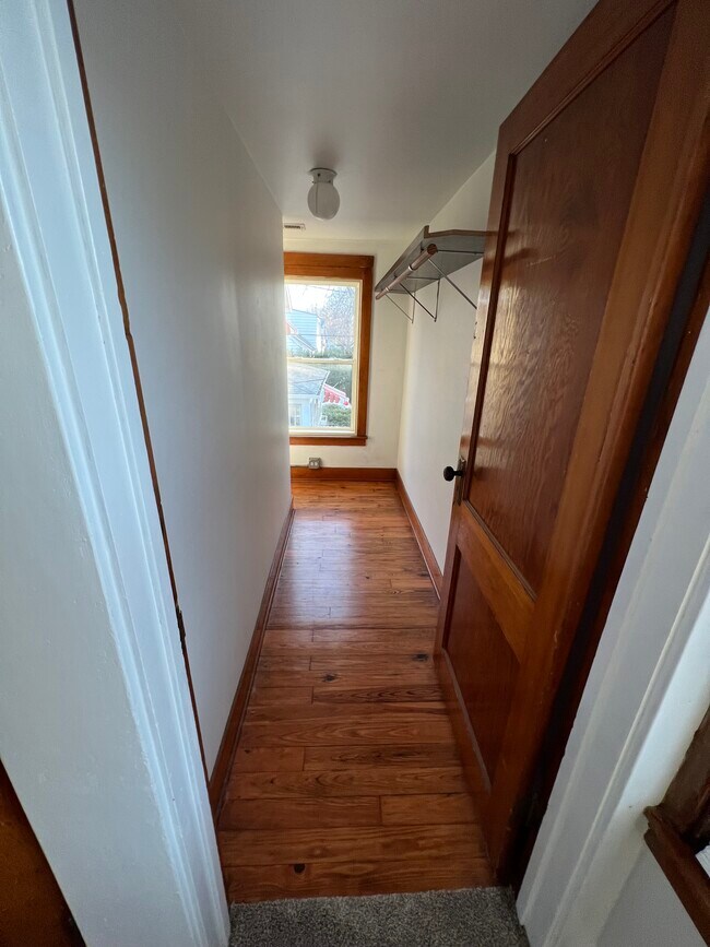 Closet - 317 Freehauf St