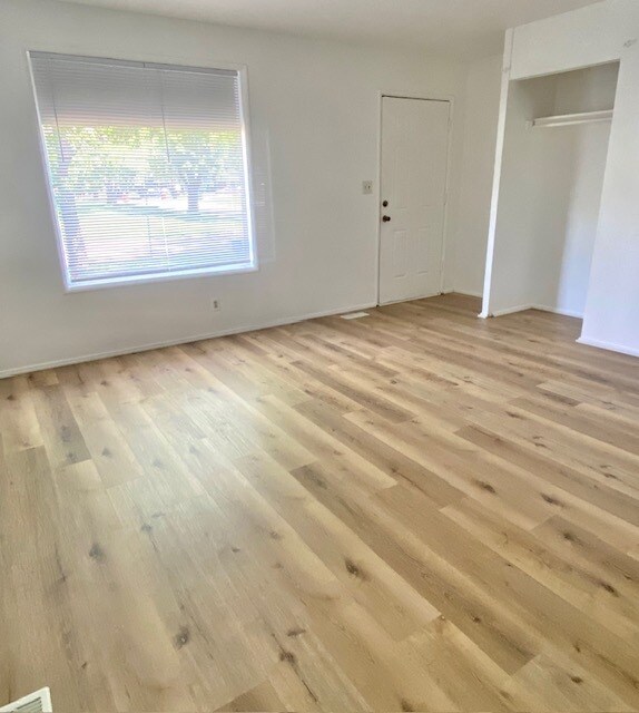 Foto del edificio - 1609 Williamsburg Dr