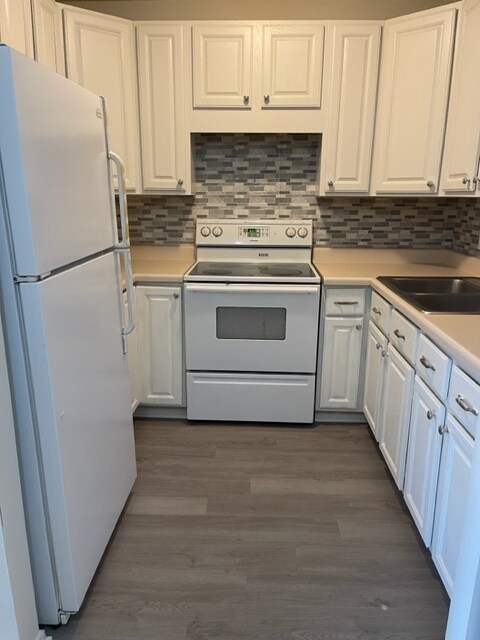 Updated Kitchen - 3621 Saint Andrews Ct