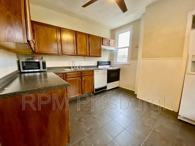 Building Photo - 117 Dunlap St