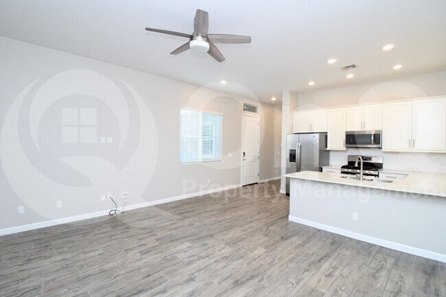 Building Photo - 21459 E Sunset Dr