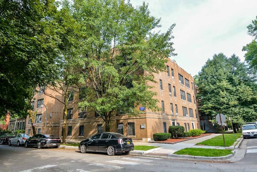 Foto principal - 1451 W Byron St