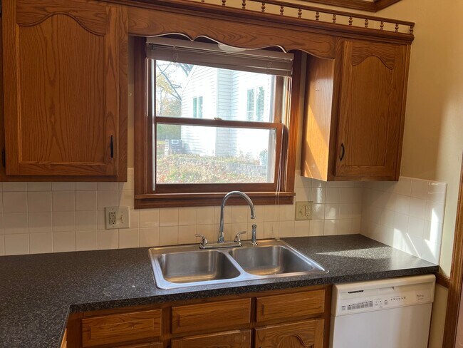 Building Photo - Soaring Ceilings in Lakewood Village Duplex