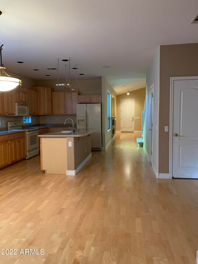 Building Photo - 1144 N Cholla St