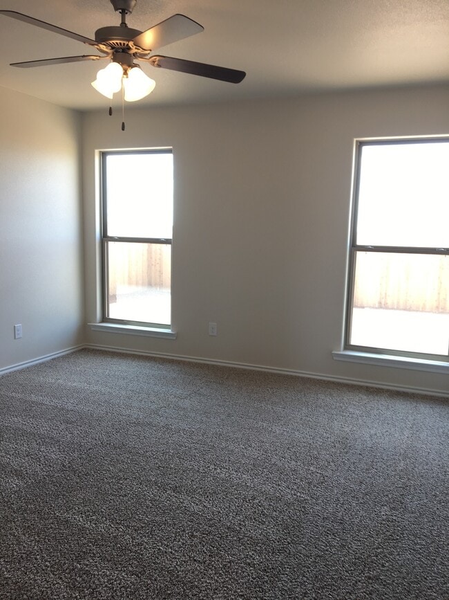 Building Photo - Newer home in SouthWest Lubbock