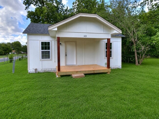 Photo - 601 SE 35th St (Oklahoma City, OK) House