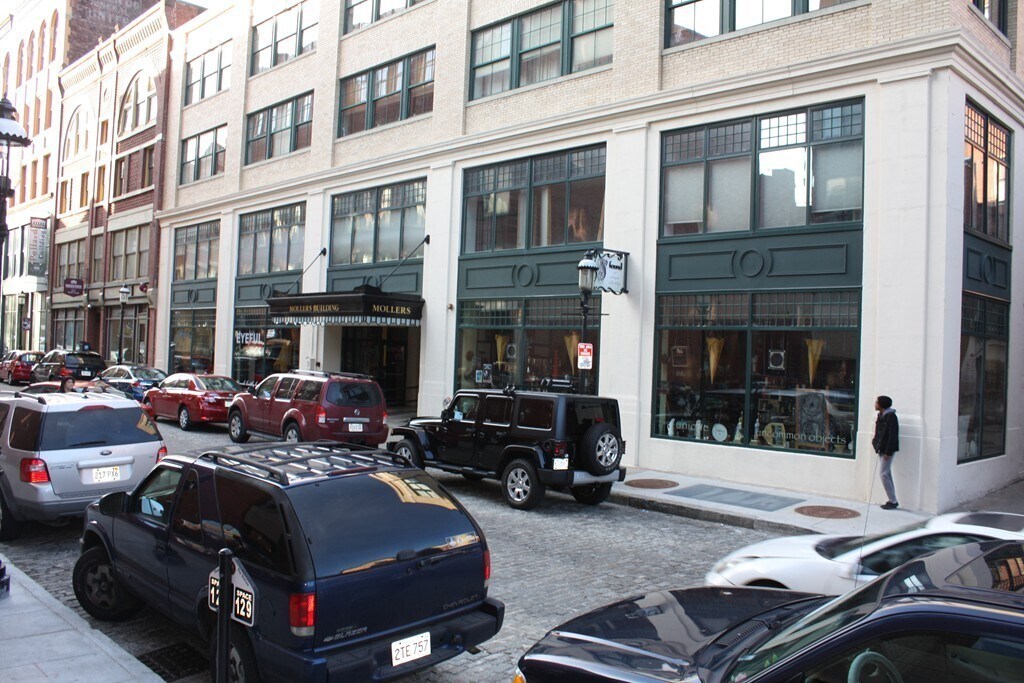 2333 Middle St Unit 5, Lowell, MA 01852 Condo for Rent in Lowell, MA