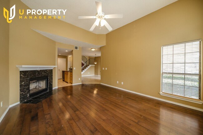 Foto del edificio - Sweet townhome in the heart of Plano