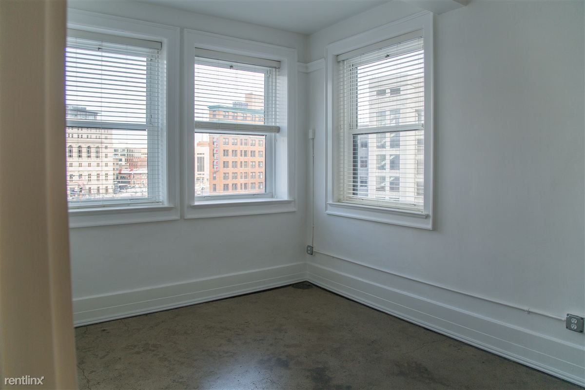 Foto del edificio - 1525 Broadway St