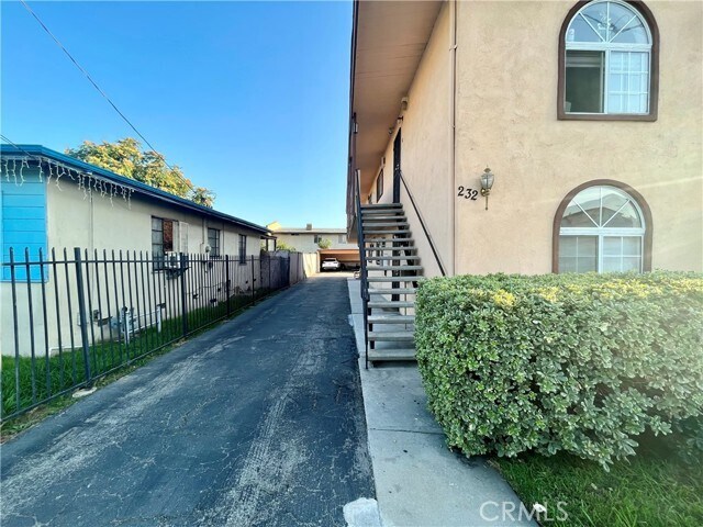 Foto del edificio - 232 E Emerson Ave
