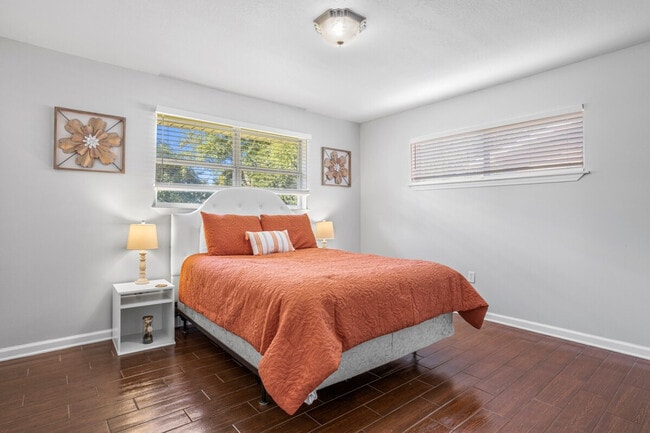 Building Photo - 114 Lassere Cir