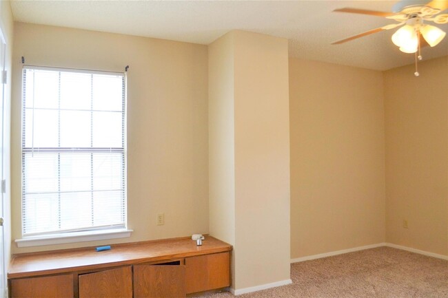 Building Photo - 1251 Dallas Drive
