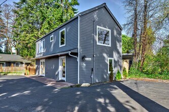 Building Photo - 11331 Sand Point Way NE