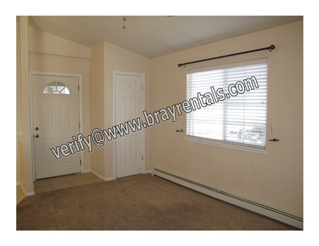 Building Photo - 1143 E Carolina Ave